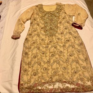 Pakistani/Indian shalwar kameez